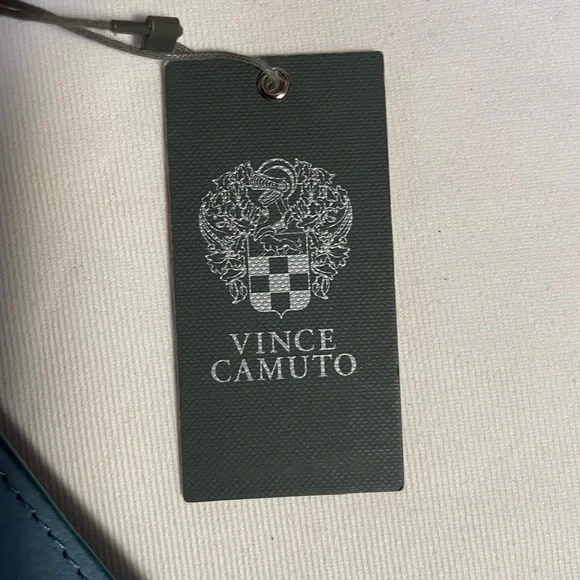 NWT   VINCE CAMUTO NEW YORK  HANDBAG    LIDIA CROSSBODY   BLUE HEAVEN COLOR - Picture 4 of 10